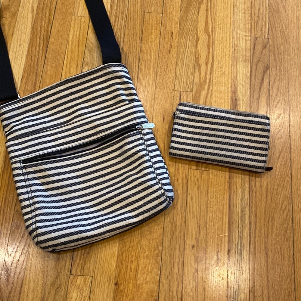 Matching thirty-one crossbody purse and wallet